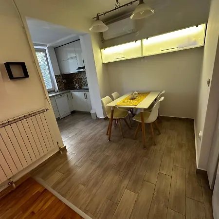 65m2 Apartment, 3 Skopje, Karpos Daire